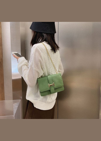 Жіноча міні сумочка клатч під рептилію на ланцюжку No Brand (298997678)