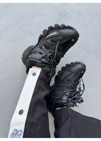 Белые демисезонные кроссовки мужские balenciaga track black 542023 w No Brand