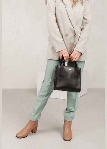 Кожаная женская сумка-кроссбоди черная (A-027157) BlankNote (327874186)