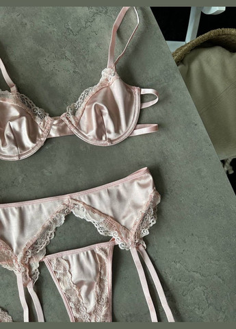 Рожевий комплект нижньої білизни Domino