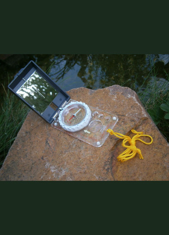 Компас рідинний планшетний із дзеркалом Professional DC-45-6B No Brand (302391801)