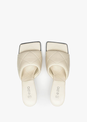 Шльопанці, колір білий Estro (326742291)
