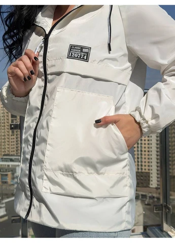 Молочна демісезонна куртка жіноча демісезонна Dress Code