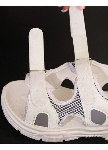 Белые босоножки женские текстильные белые Gollmony