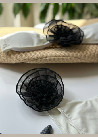 Молочний купальник з трояндами, формований ліф бандо Simply sexy