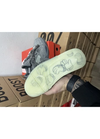 Сірі літні кросівки nike air jordan 4 x kaws grey premium найк аір джордан сірі No Brand