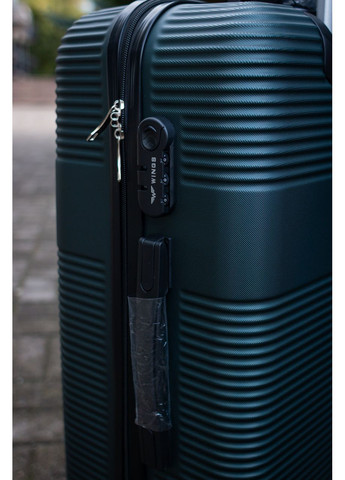 Чемодан пластиковый ручная кладь S, цвет черный Wings 5398 (365715892)