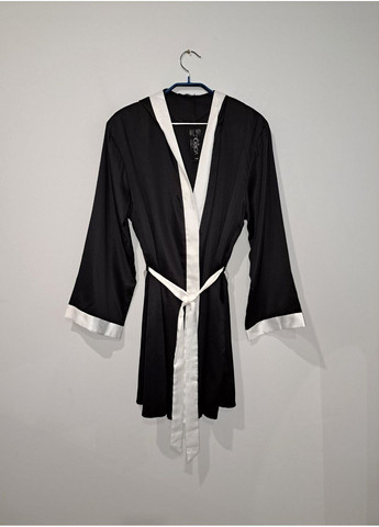 Черно-белая всесезон комплект халат, брюки и топ Valege