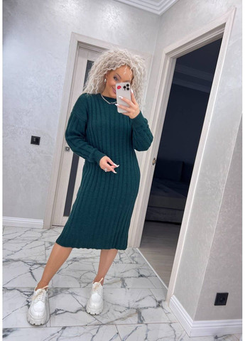 Изумрудное вязаное женское платье Osoblyva