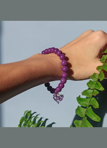 Браслет на резинке натуральный Фосфосидерит + подвеска Сердце, фур-ра гип-ный сплав серебро d-8мм+- L-17-18см No Brand Браслет (315516300)