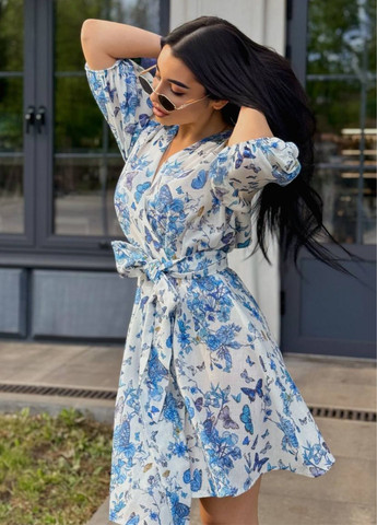 Синее повседневный изысканное легкое летнее свободное меди платье на запах с узором, поясом и рукавами фонарик три четверти на запах Tik-Tak с рисунком