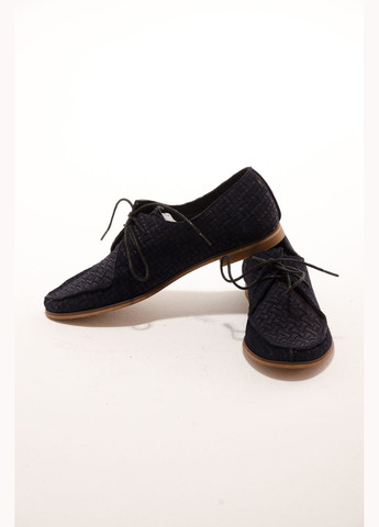 Оригинальные стильные женские замшевые туфли INNOE на низком каблуке