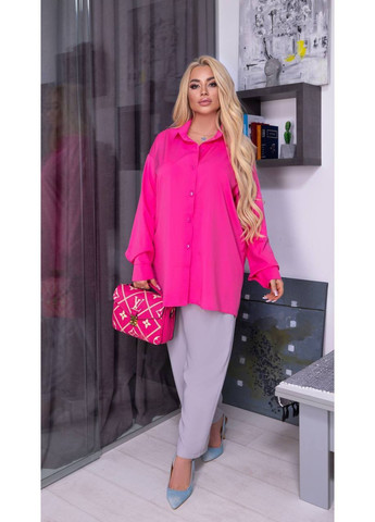 Стильна подовжена сорочка з розрізом на спинці No Brand (370032112)