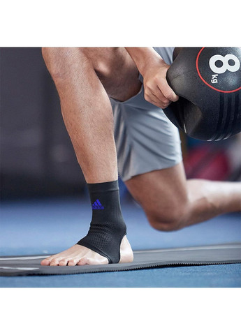 Фіксатор щиколотки Performance Ankle Support чорний,синій Уні adidas (333962625)