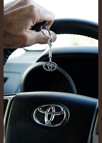 Срібний брелок TOYOTA (Тойота) (9005.1) IRIJ (331017168)