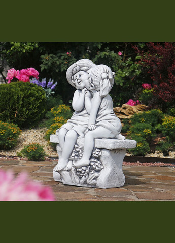 Садова фігура Пара, що цілується на лавочці 63х43х27 см (ССП12211 ) Гранд Презент (284419173)
