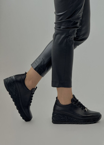 Чорні туфлі жіночі шкіряні на платформі Christian YuMa