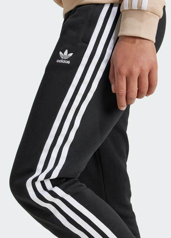 Черные спортивные демисезонные брюки adidas