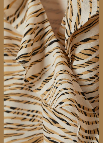 Світло-бежева сукня H&M тигровый