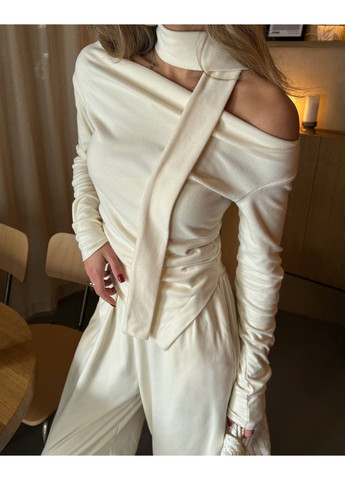 Жіночий костюм із легкої, струмливої тканини Україна (360544998)