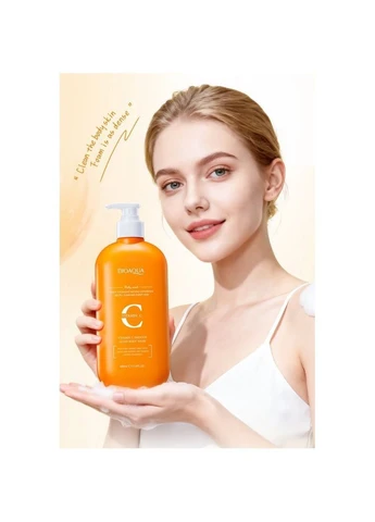 Очищаючий гель для душу з вітаміном C Vitamin C Clean Gloss 500 мл Bioaqua (388694772)