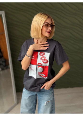 Жіноча футболка з акцентним принтом Fashion Girl Moncheri - (390785003)