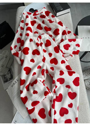 Біла піжама у сердечка махра,кофта та штани Україна