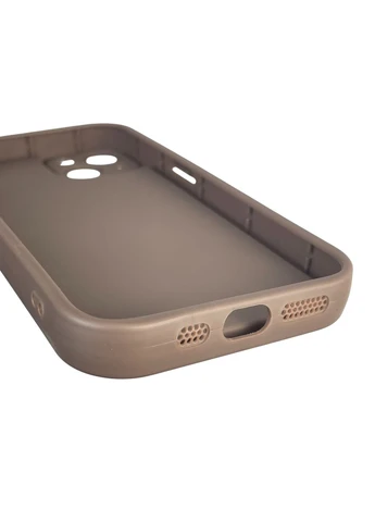Чехол силиконовый Soft Touch с 3D принтом для iPhone 13 коричневый (Полная защита камеры) Apple (373671198)