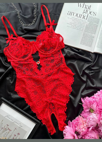 Червоний жіночий комплект нижньої білизни з відкритим доступомжіночий комплект нижньої білизни з відкритим доступом Simply sexy