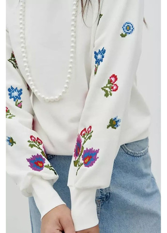 Білий жіночий світшот з вишивкою на рукавах з трикотажу mkrm4163-1 Rica Mare (374010743)