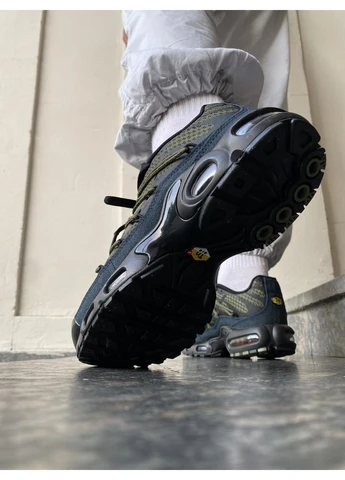 Черные летние кроссовки nike air max tn plus khaki black найк аир макс тн плюс No Brand