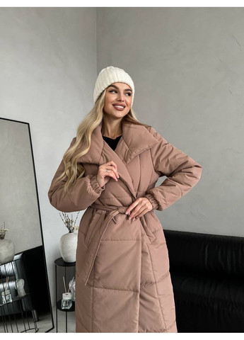 Бежеве демісезонне Зимове жіноче пальто з плащівки на синтепоні 250 — бежевий колір (заміри в описі) Vione