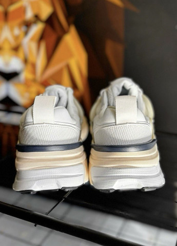 Білі Осінні кросівки Nike V2K Run