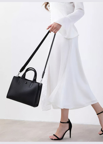 Трендова модна жіноча сумка тоут / вмістка сумка через плече / маленька сумка шопер 2024 9386 Чорний 70156 OnePro (288049562)