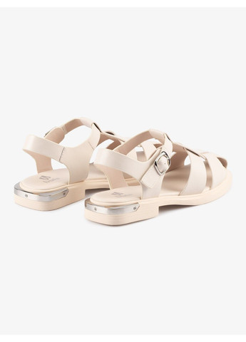 Молочные женские босоножки 1101271 Buts с ремешком