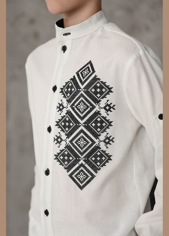 Белая вышиванка для мальчика Piccolo узор геометрический (297439040)