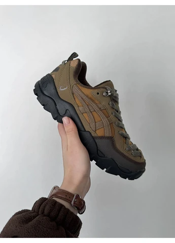 Коричневі кросівки чоловічі asics gel-pickax modern safari brown асікс гель коричневі демісезон No Brand