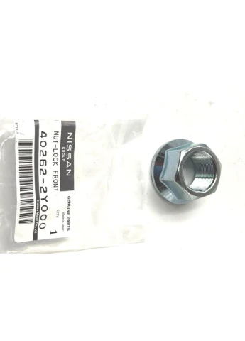 1111 Nissan (360503682)