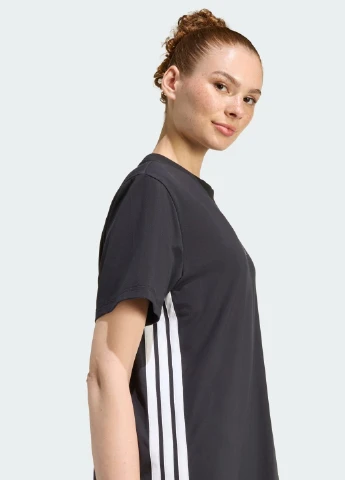 Черное спортивное платье-футболка essentials 3-stripes adidas с логотипом