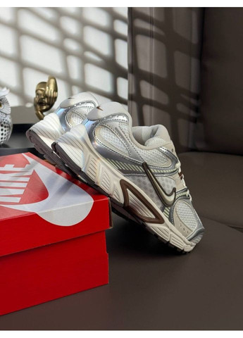 Кросівки Beige White Metallic No Brand V5 RNR світло-бежеві (390497640)
