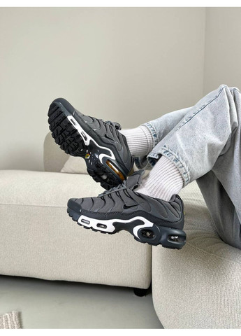 Серые демисезонные кроссовки мужские nike tn dark grey найк аир макс тн плюс No Brand
