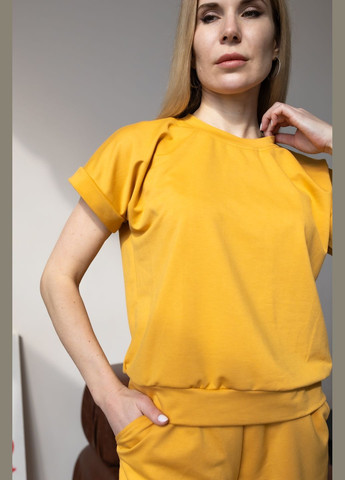 Женский костюм-двойка футболка с шортами горчичный Capricious 121 (330823300)