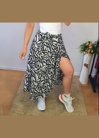 Черно-белая праздничный, коктейльный, повседневная, джинсовая, вечерний, пляжный, кэжуал с абстрактным узором юбка женская на запах, модная, легкая, длина миди, талия на резинке, пояс в комплекте No Brand на запах