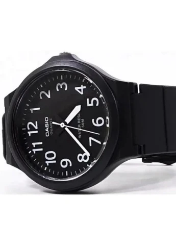 MW-240-1B кварцевые часы черный каучуковый ремешок Casio (393629345)