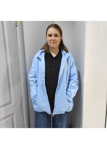 Блакитна куртка жіноча вітровка велика легка світла капюшон 3xl блакитна No Brand