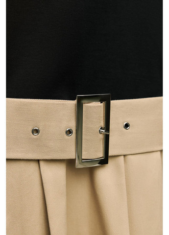 Чорна коротка сукня з контрастним ременем Zara