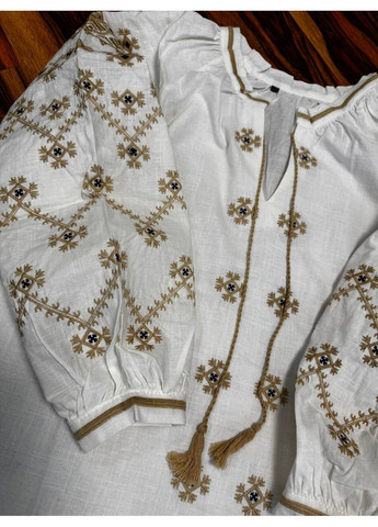 Біла жіноча вишиванка з коричневим орнаментом бавовна (360481458)