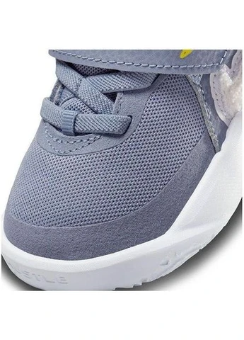 Кроссовки детские TEAM HUSTLE D 10 DREAM (TD) светло-голубые DD0792-410 Nike (396999700)