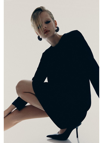Чорна сукня вільного крою весняно-літня H&M