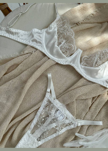 Белый демисезонный комплект женского нижнего белья + перчатки. No Brand